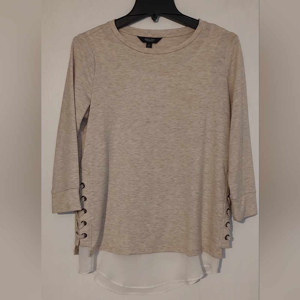 Simply Vera top